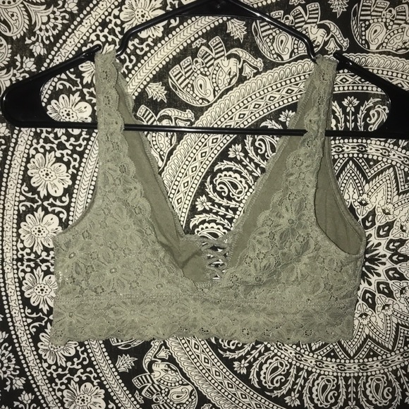 Hollister Gilly Hicks Lace Bralette - Picture 3 of 3